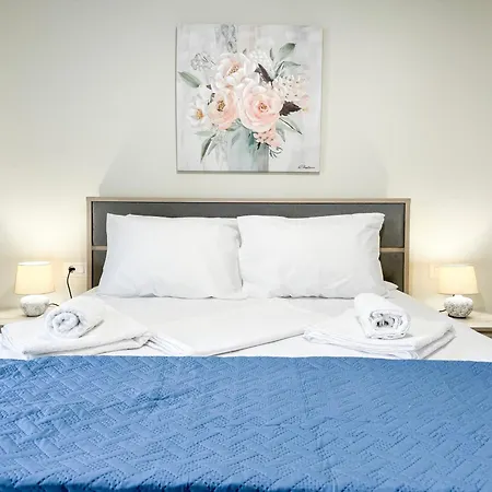 Seasons Luxury Apartment Chania (Crete)