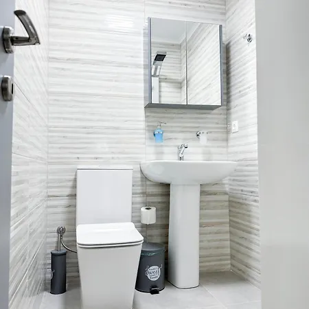 Seasons Luxury Apartment *